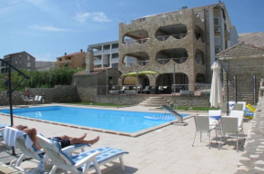 Pool Apartment Lara, Pag
